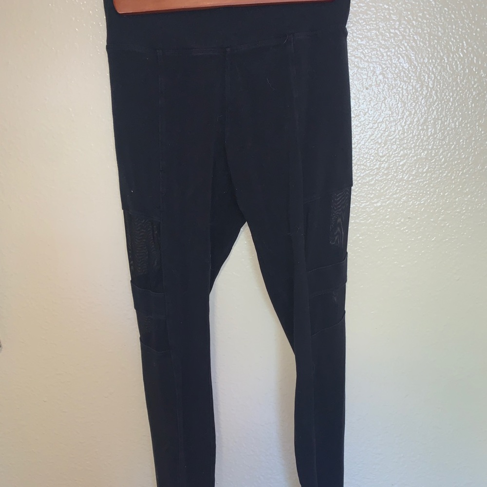 High waisted black leggings